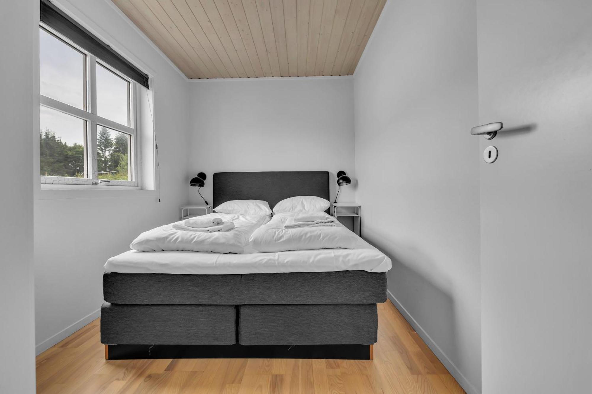 Central Large Modern House With A View Tromso Exterior photo