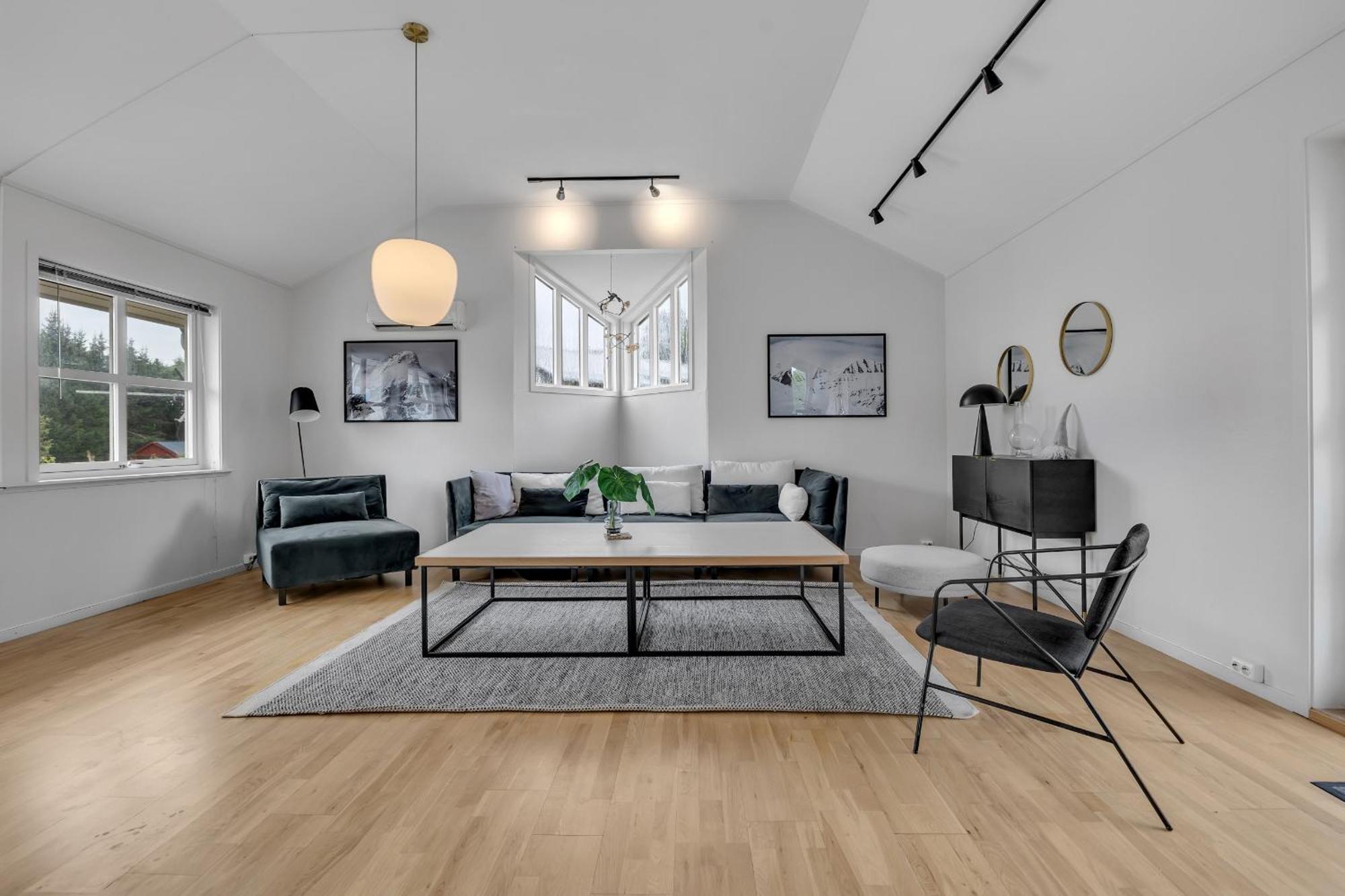 Central Large Modern House With A View Tromso Exterior photo